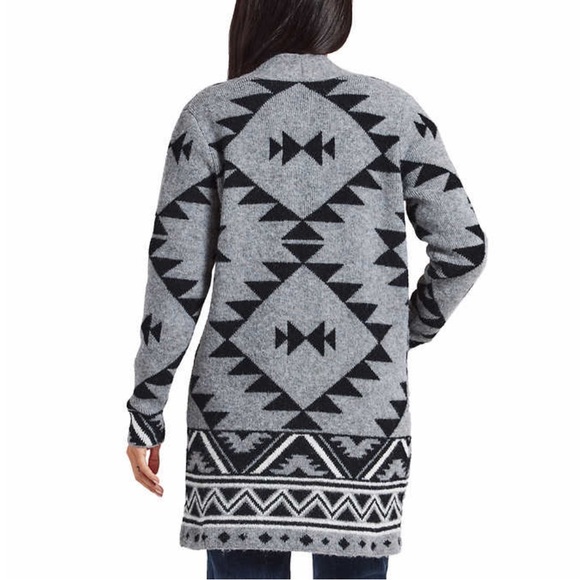 ⭐️Firm price ⭐️ Frye ladies patterned sweater - Picture 3 of 8